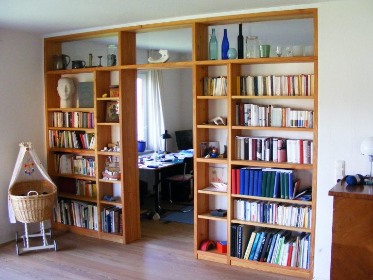 Moderner Vertikaler Holz-Bücherregal Mit Geschloss Produktbild-Vorschau 6