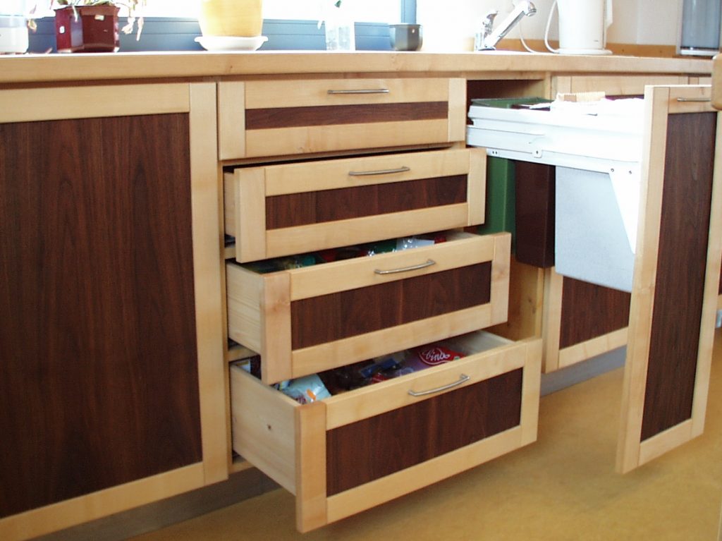 Möbelbau – Holz in Form